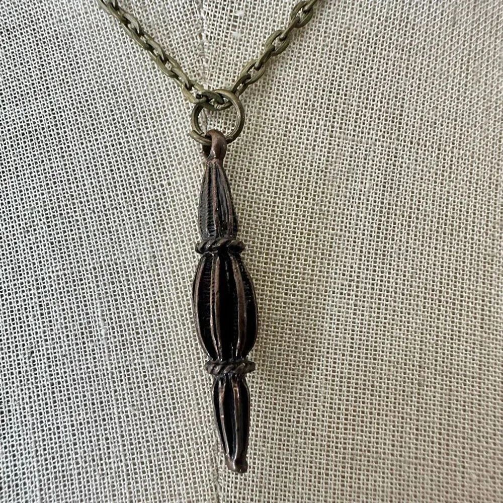 Capsule pendant necklace